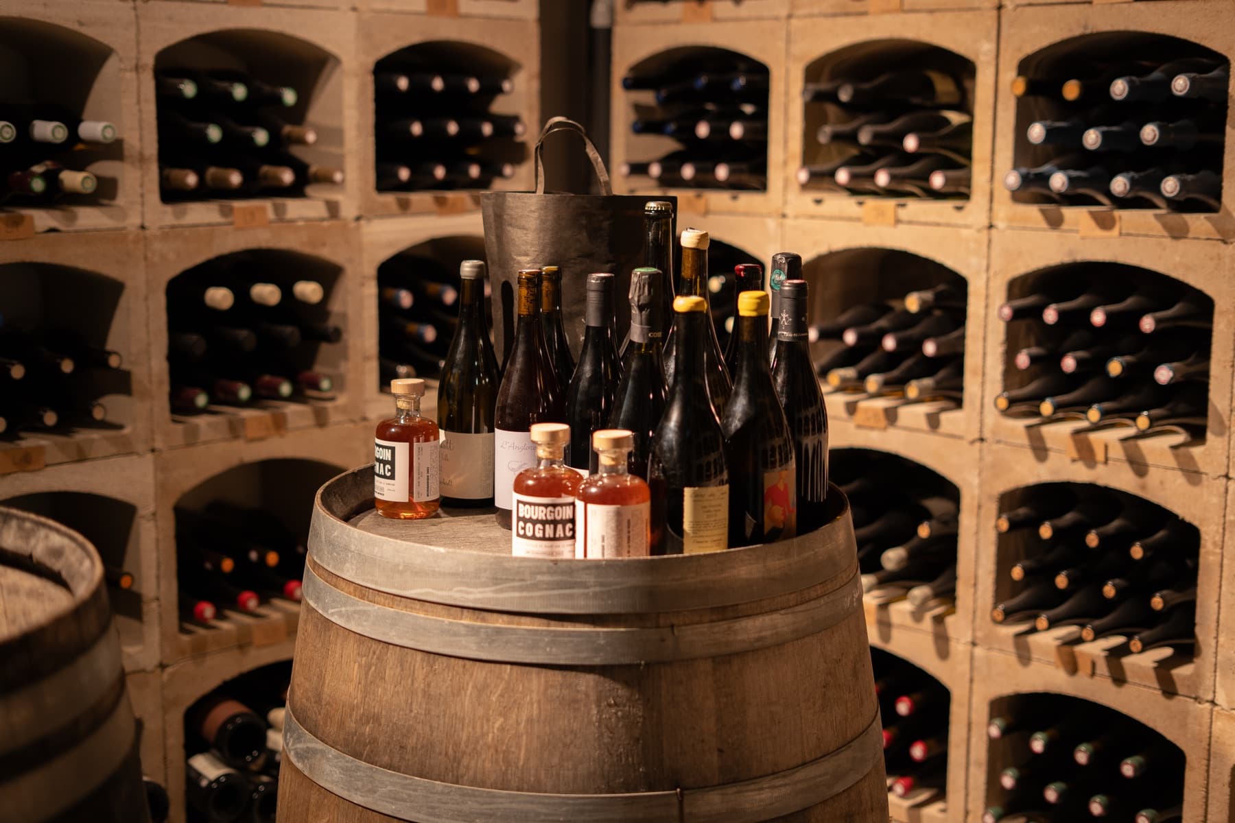 La cave — vins vivants sur tonneau